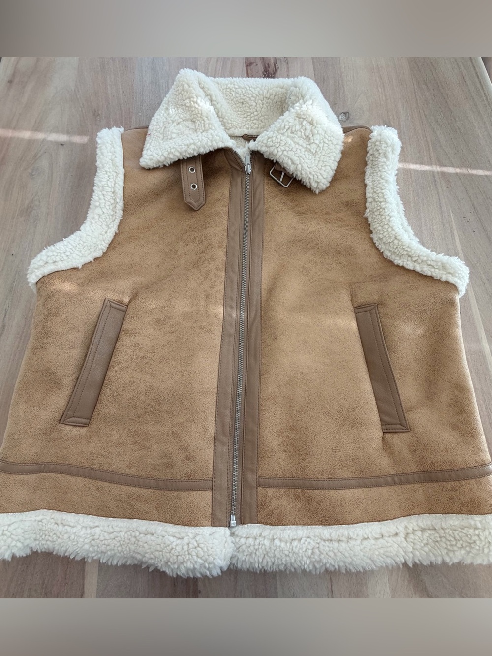 NEW H&M Faux Shearling Suede Vest Womens Zip Up Size Medium Tan